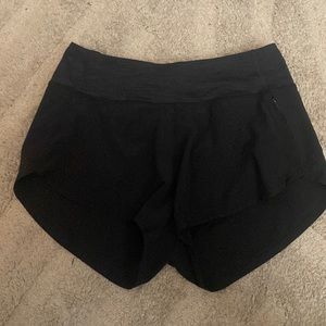 Outdoor Voices 2.5” Hudson Shorts